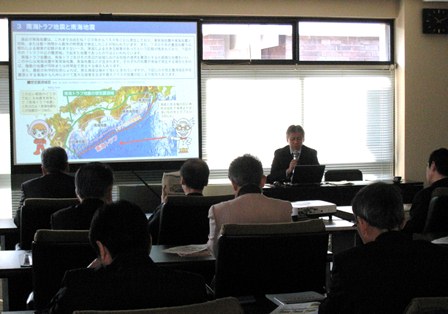 福岡都市圏議長会で南海トラフ地震対策について視察研修