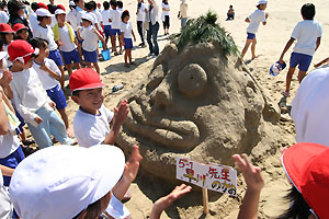 見事な砂山アート