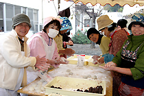 餅つき大会の様子