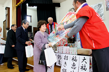 福引きの様子