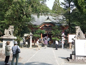 大己貴（おおなむち）神社を訪れたえんがわさんたち