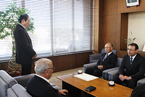 市長から退任される大神さんへお礼の言葉