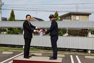 消防車両の譲渡式のようす