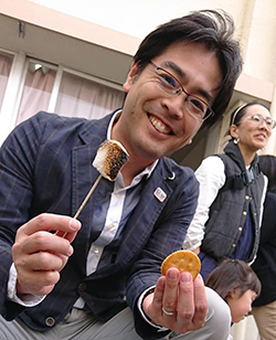 古賀東小学校フェスタ　焼きマシュマロ