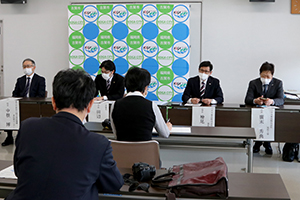 ハウス食品さまから東医療センターさまへ寄付受け渡し式