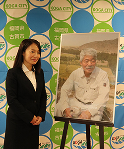 贈呈後の中村哲さんと秋子さん