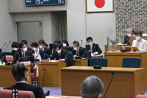 ２質疑