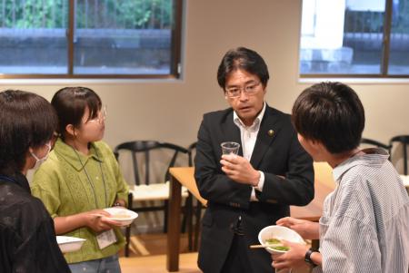 皆さんと