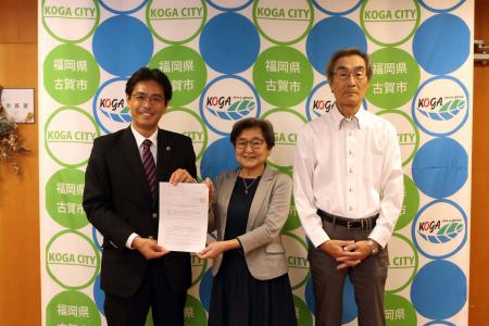 倉富史枝会長と松本正敏副会長と