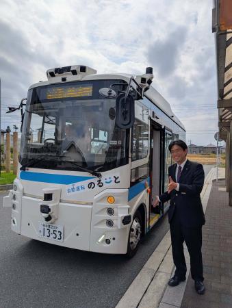 JRししぶ駅東口からコスモス館へ