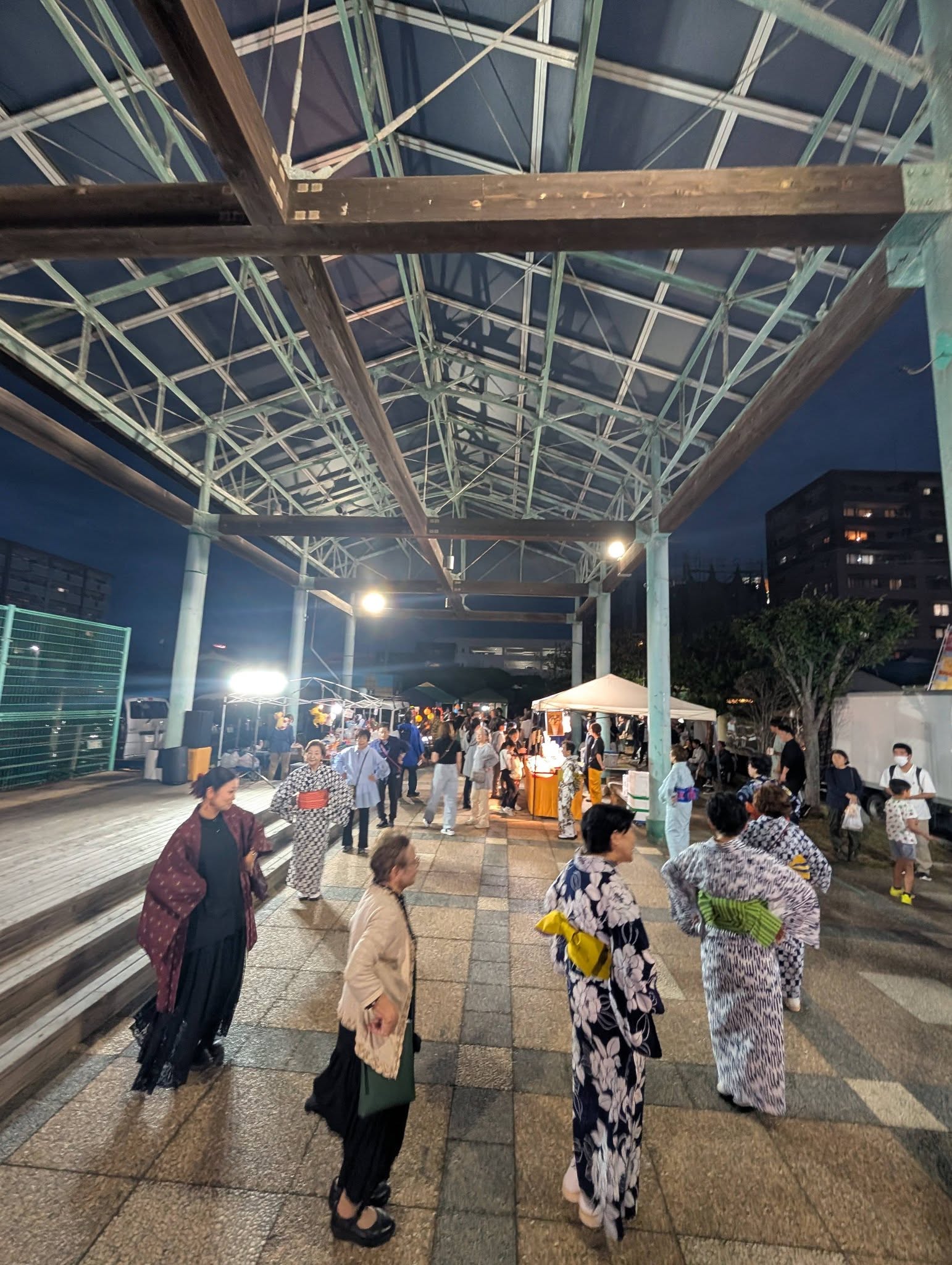 土曜夜市１