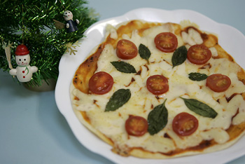 クリスマスにお手軽ピザ