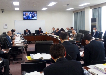 予算審査特別委員会（三日目）　防災関係費や学校教育費めぐり質疑