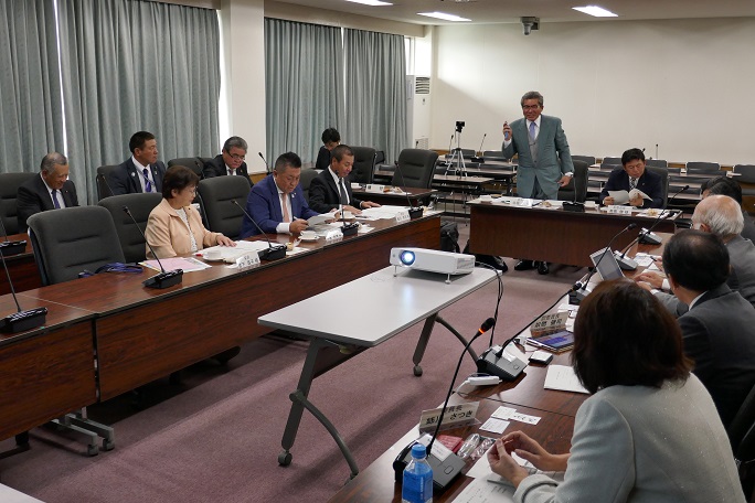 熊本県上天草市議会の皆さんが視察に来られました