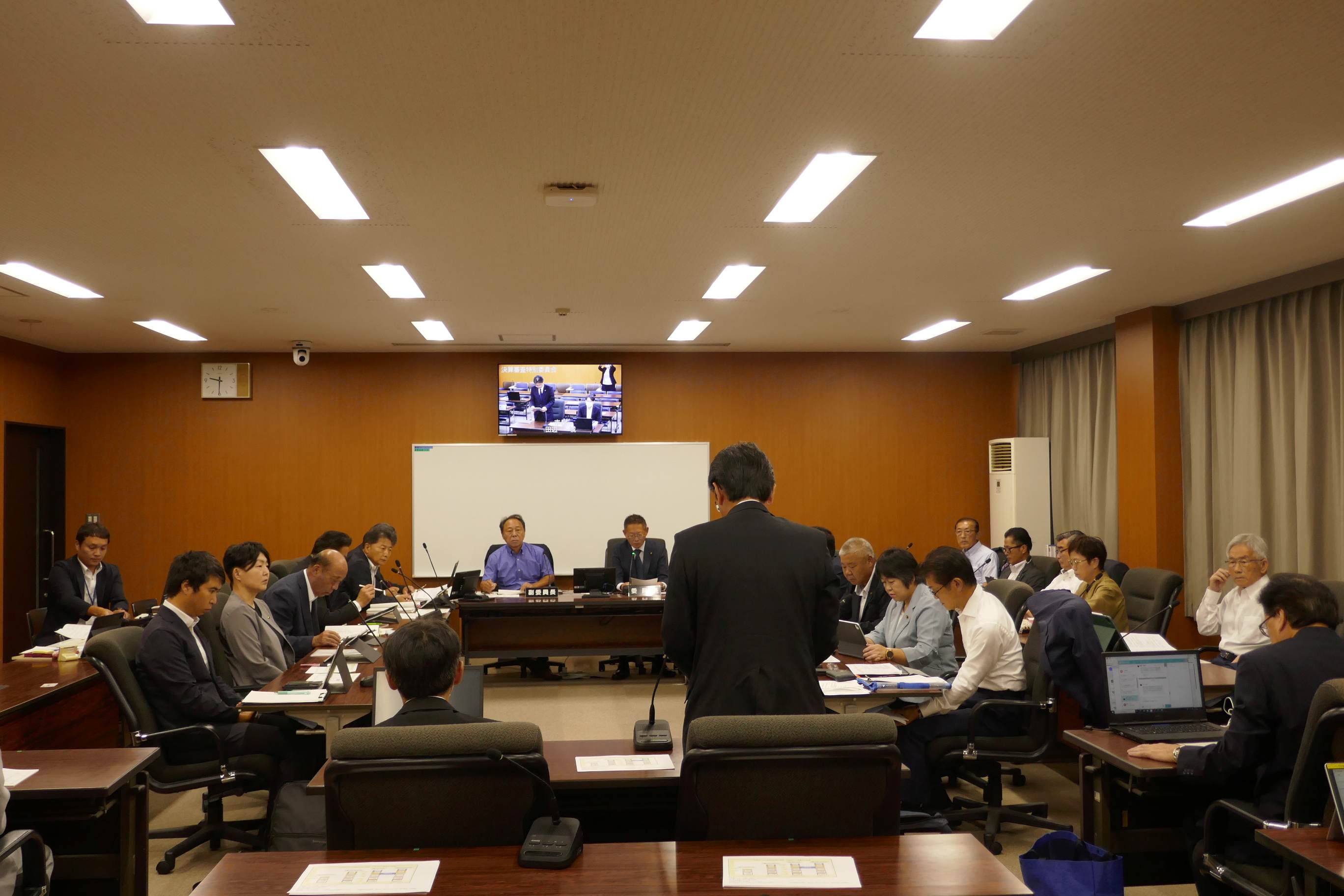 決算審査特別委員会始まる