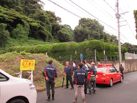 総務委員会が土砂災害警戒区域を視察