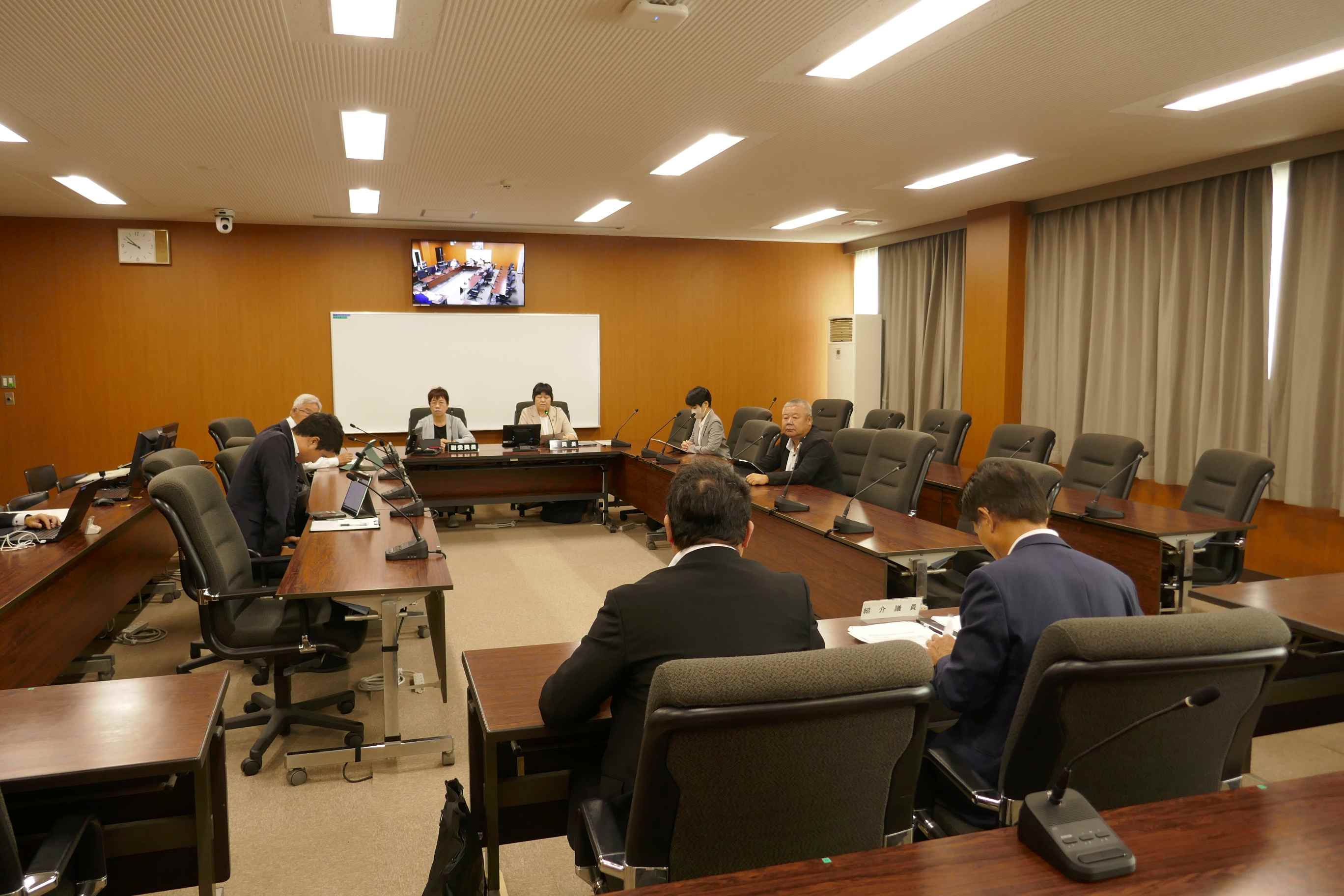 総務常任委員会を開催しました