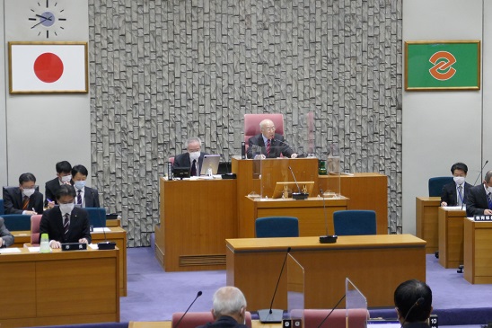 第4回定例会・本会議（2日目）が行われました