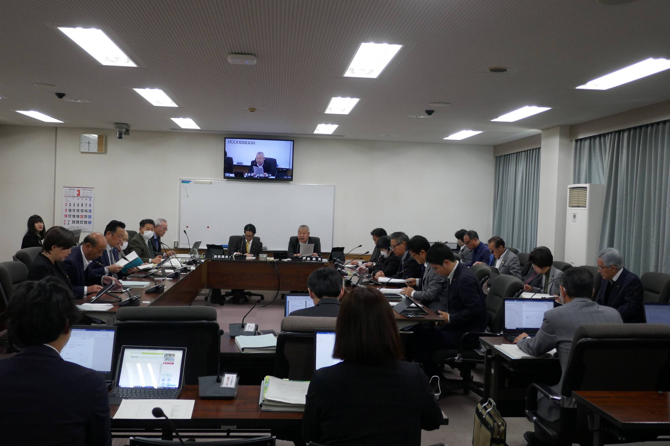 予算審査特別委員会（３日目）