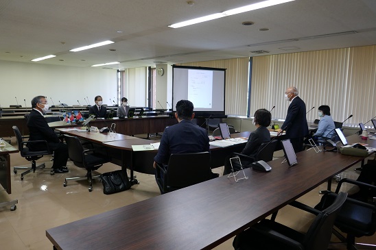 古賀市議会タブレット導入検討会にて行政視察を行いました