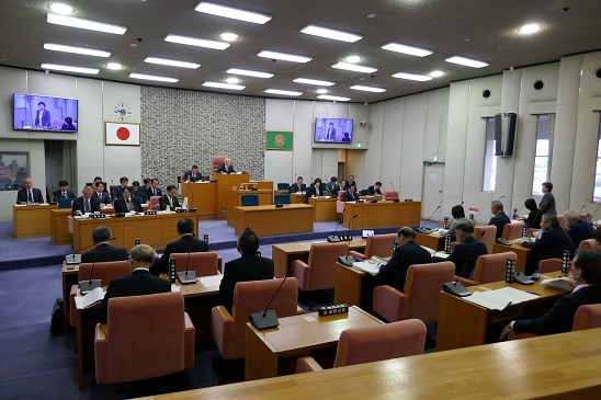 第4回定例会・本会議（2日目）が行われました