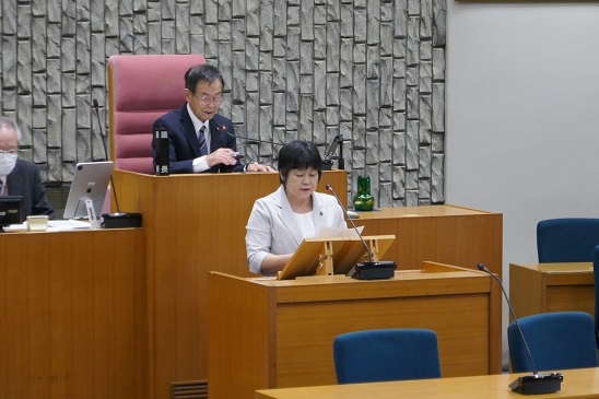 一般質問（3日目）4人が議論を展開
