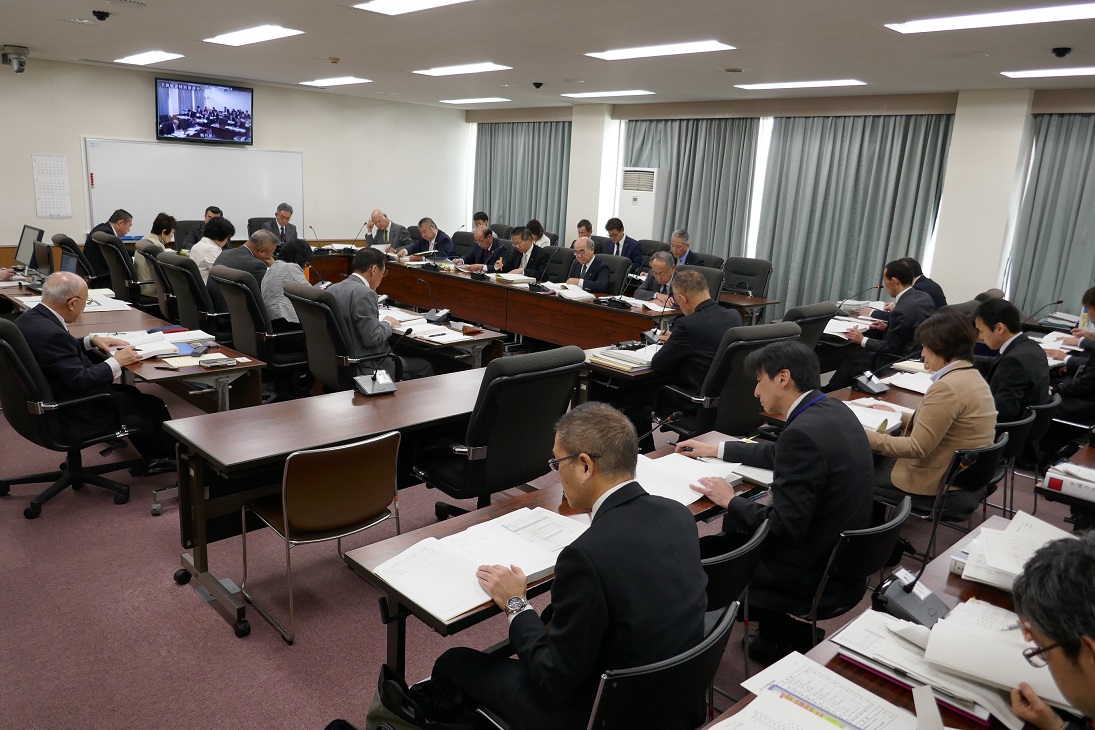 予算審査特別委員会（4日目）