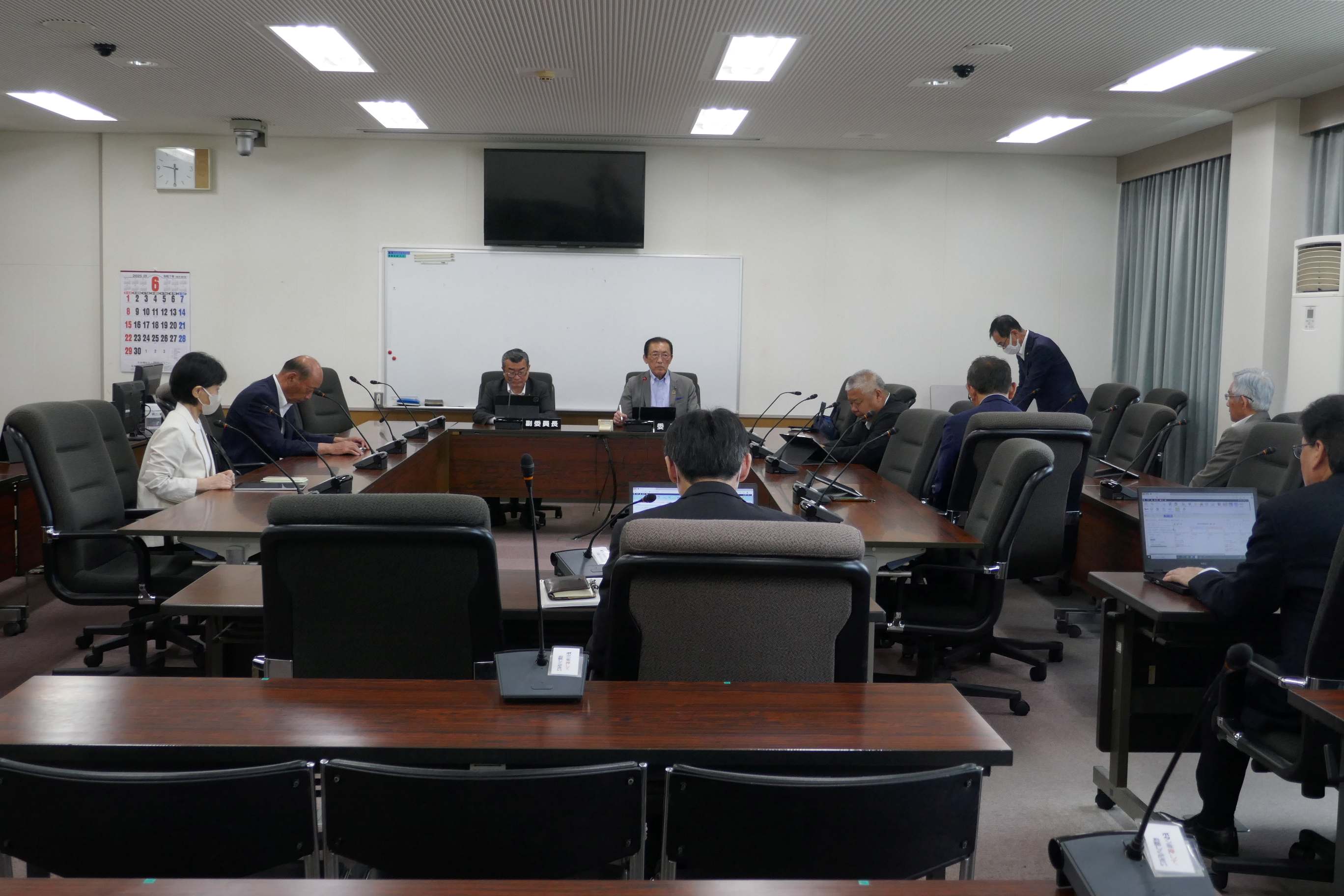 議会運営委員会で第２回定例会の会期日程を申し合わせました