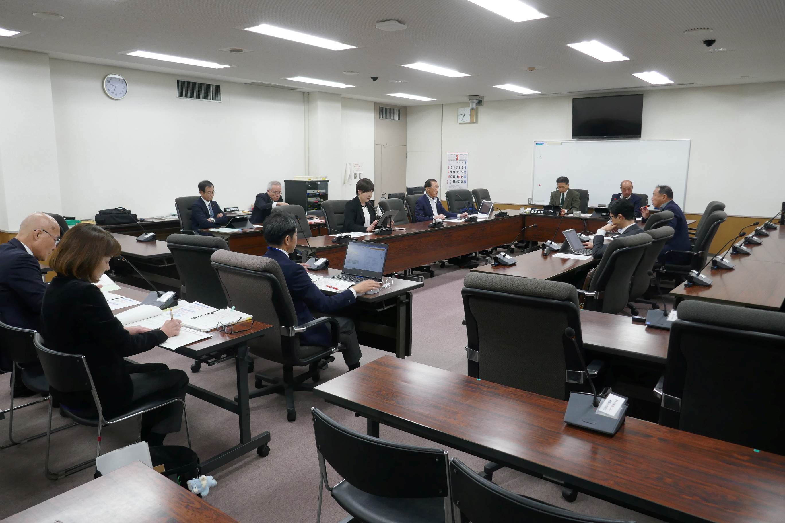文教厚生委員会を開催しました