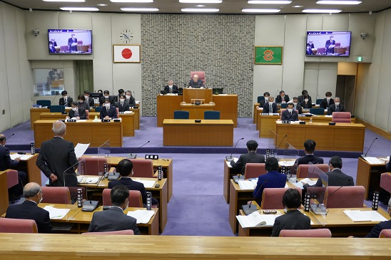 第4回定例会・本会議（2日目）が行われました