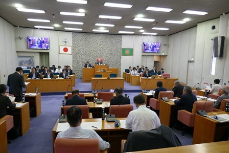 第2回定例会・本会議（2日目）が行われました