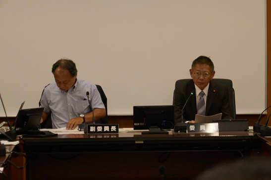 決算審査特別委員会（4日目）