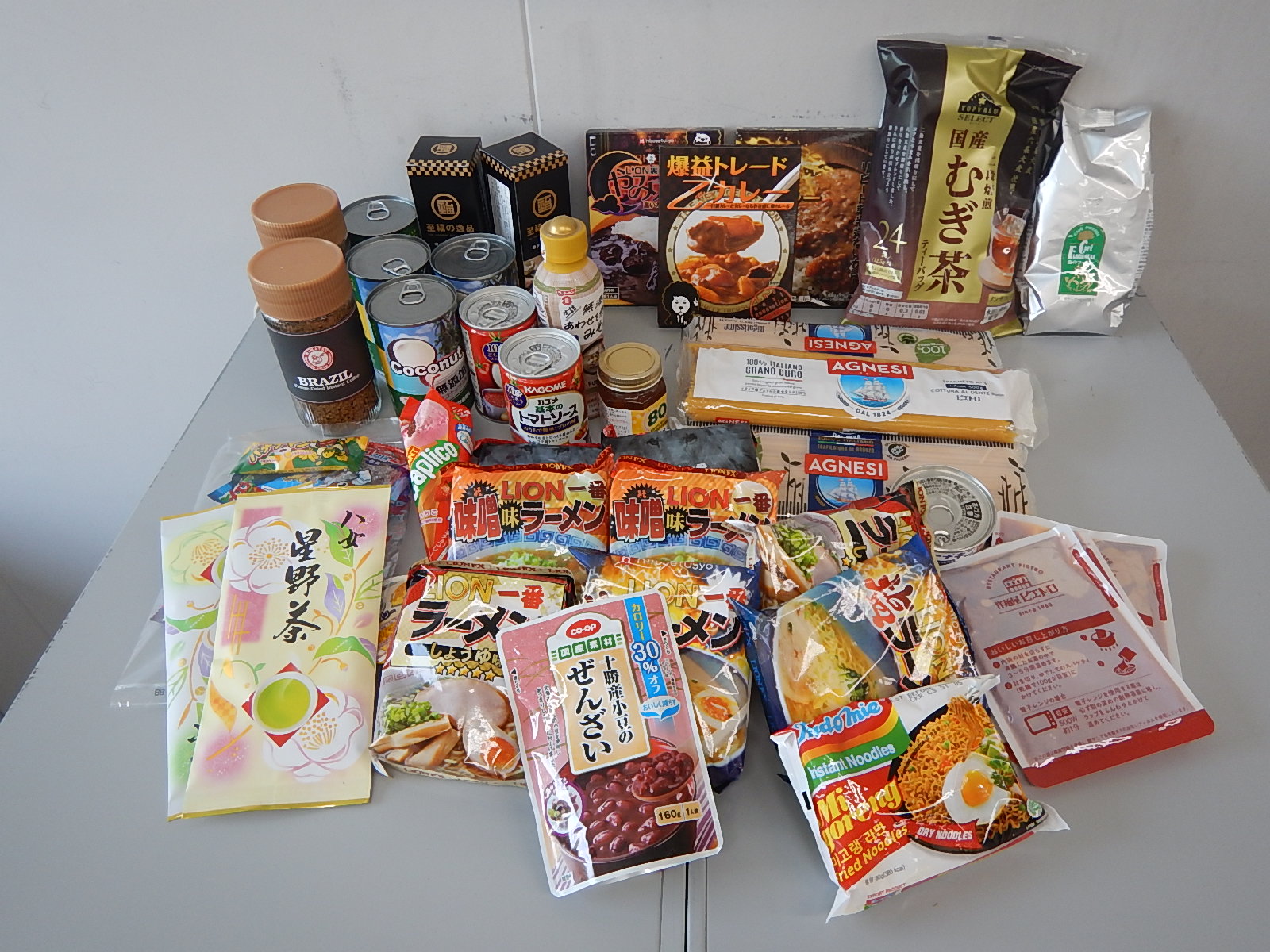 ４月寄付分の食品